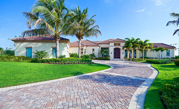 Best Driveway Pavers Near Me  in Oakwood Hls, IL